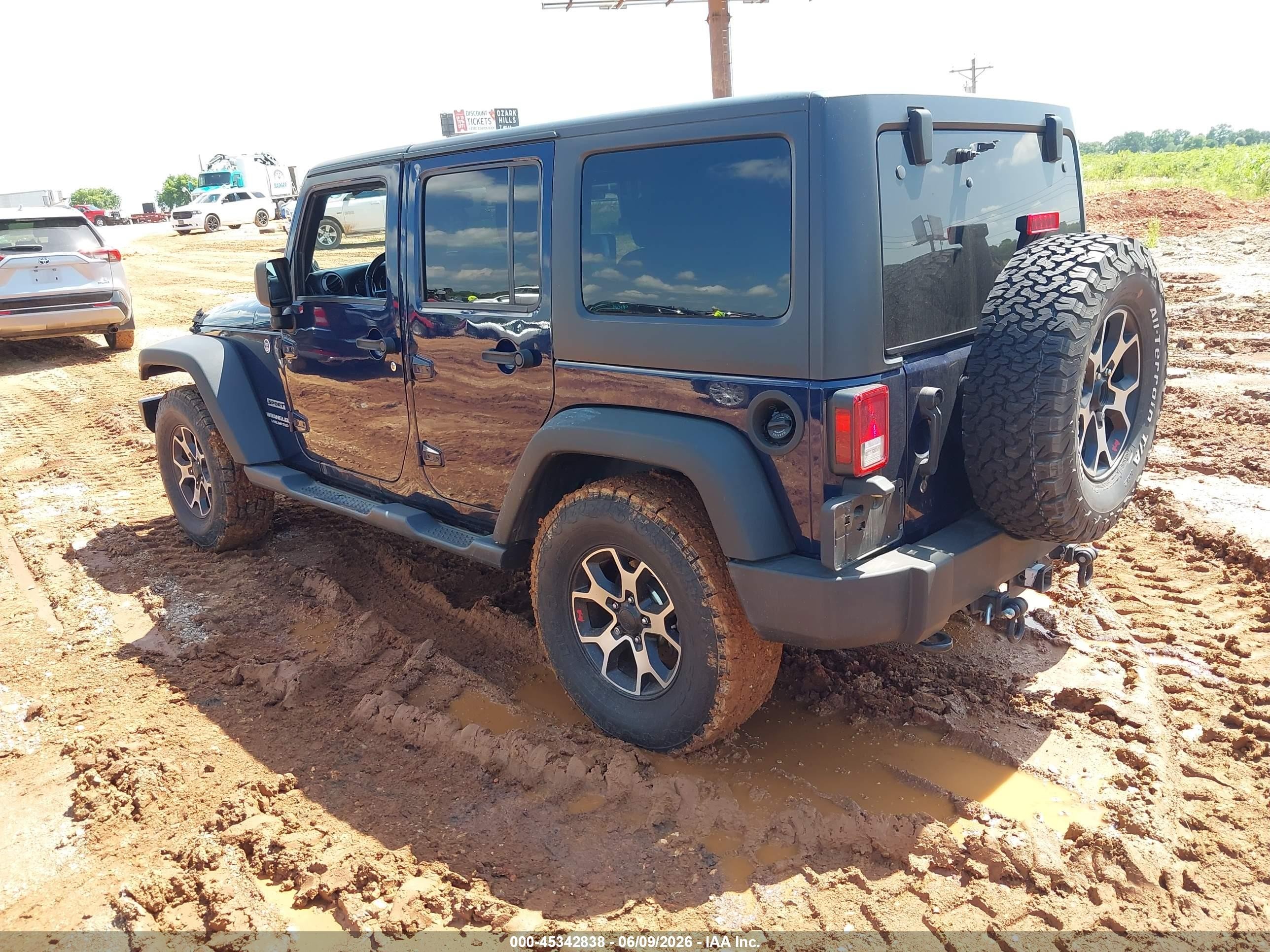 2013 Jeep Wrangler Unlimited Sport Черный vin: 1C4BJWDG6DL529652