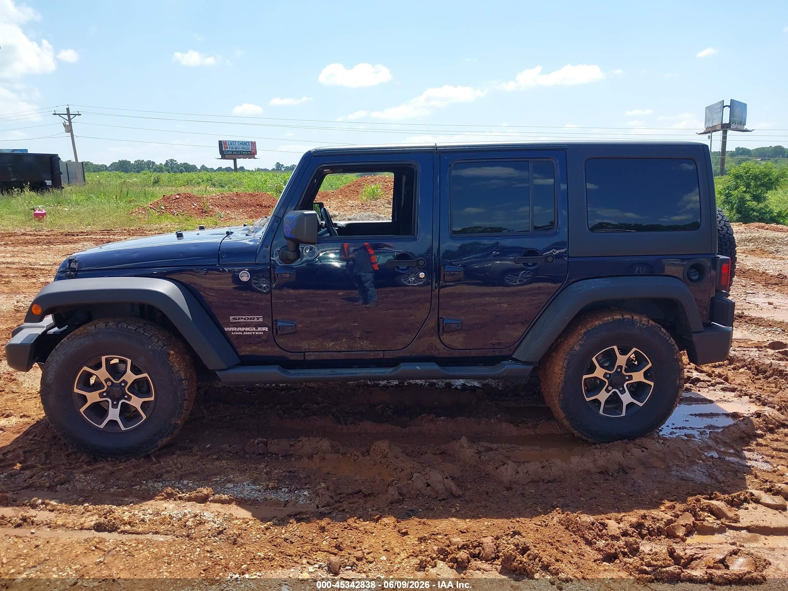 2013 Jeep Wrangler Unlimited Sport Черный vin: 1C4BJWDG6DL529652