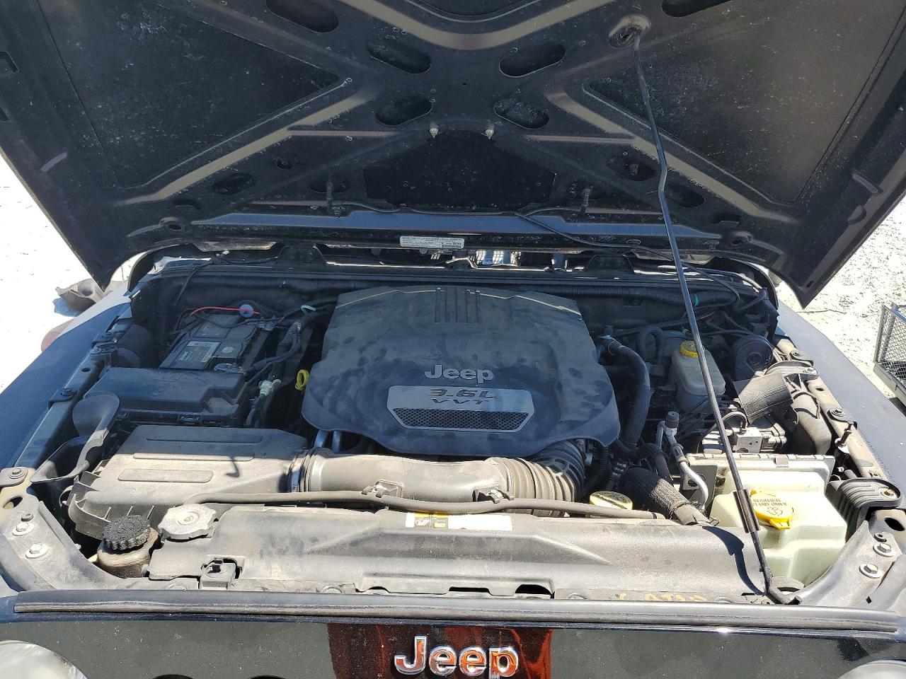 2013 Jeep Wrangler Unlimited Sport Black vin: 1C4BJWDG6DL545303
