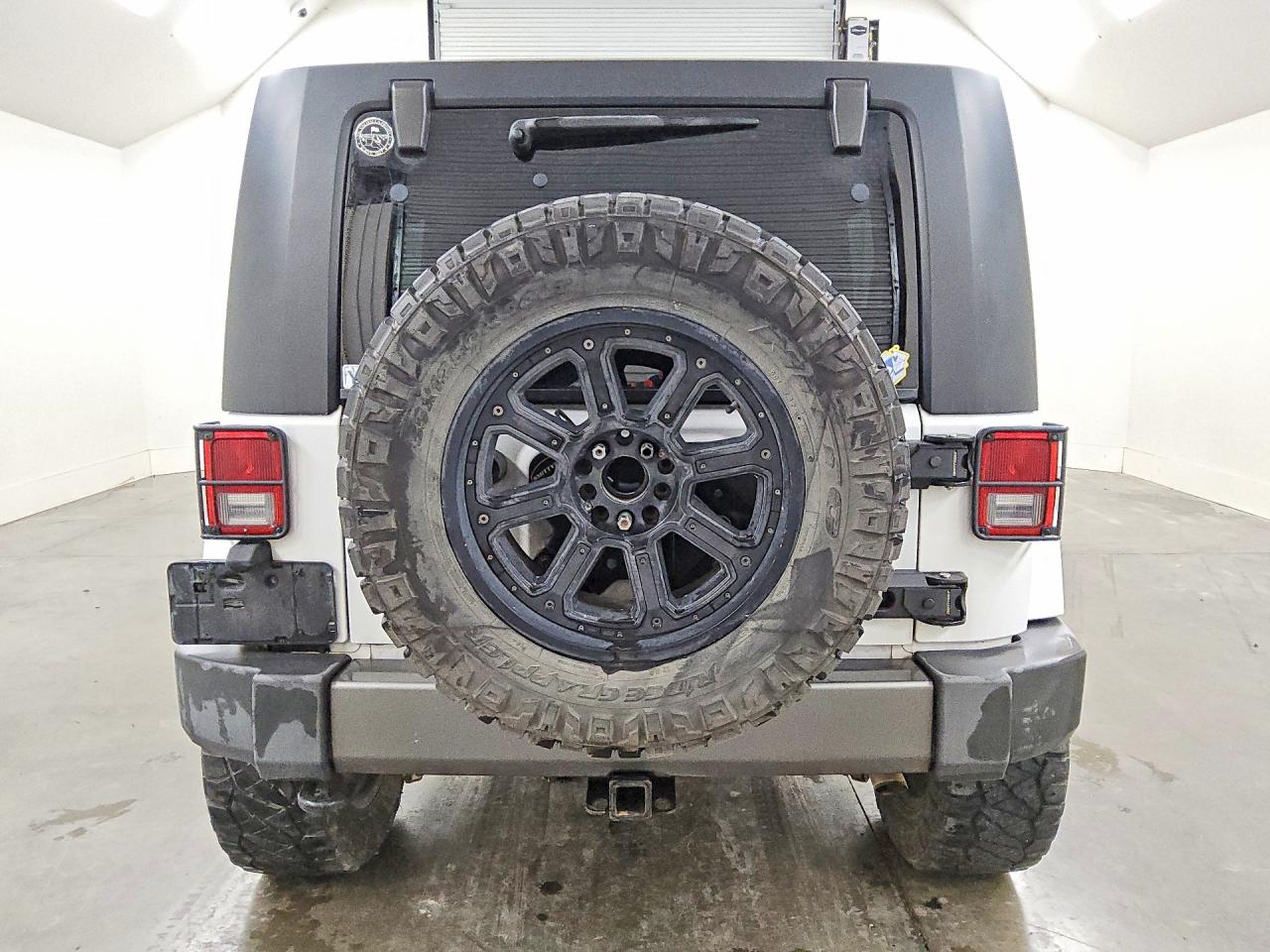 2013 Jeep Wrangler Unlimited Sport White vin: 1C4BJWDG6DL613986