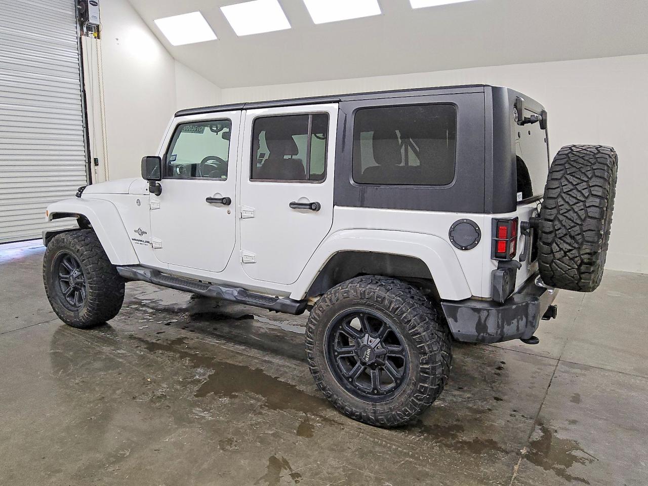 2013 Jeep Wrangler Unlimited Sport White vin: 1C4BJWDG6DL613986