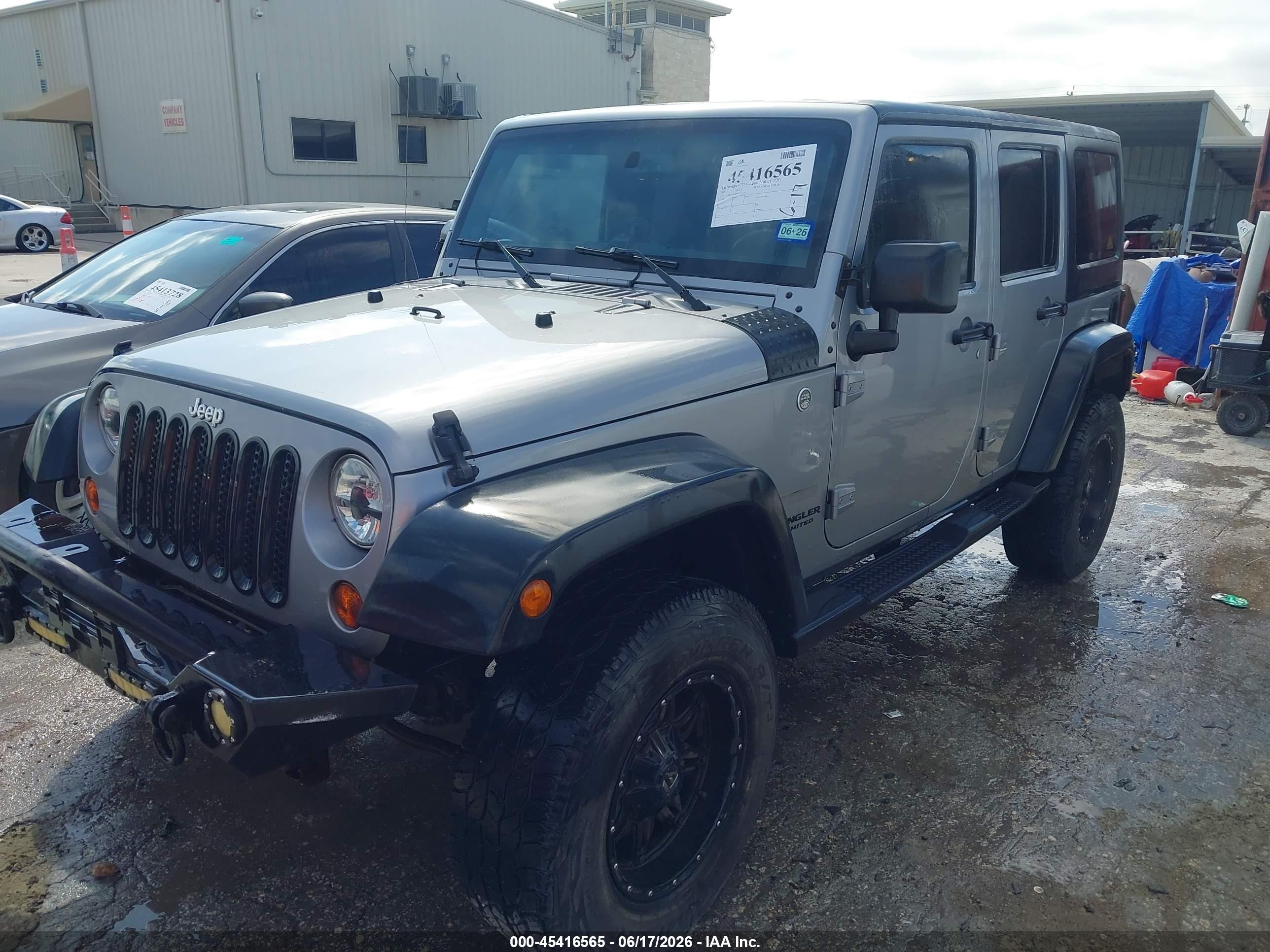 2013 Jeep Wrangler Unlimited Sport Gray vin: 1C4BJWDG6DL626110