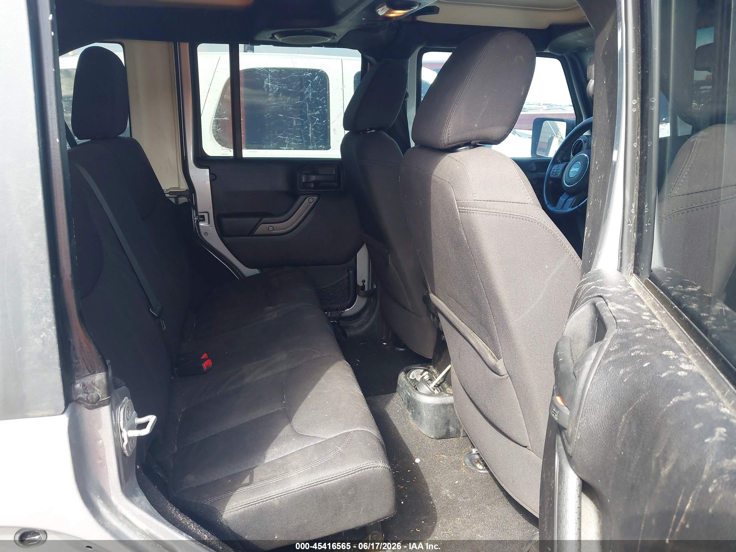 2013 Jeep Wrangler Unlimited Sport Gray vin: 1C4BJWDG6DL626110
