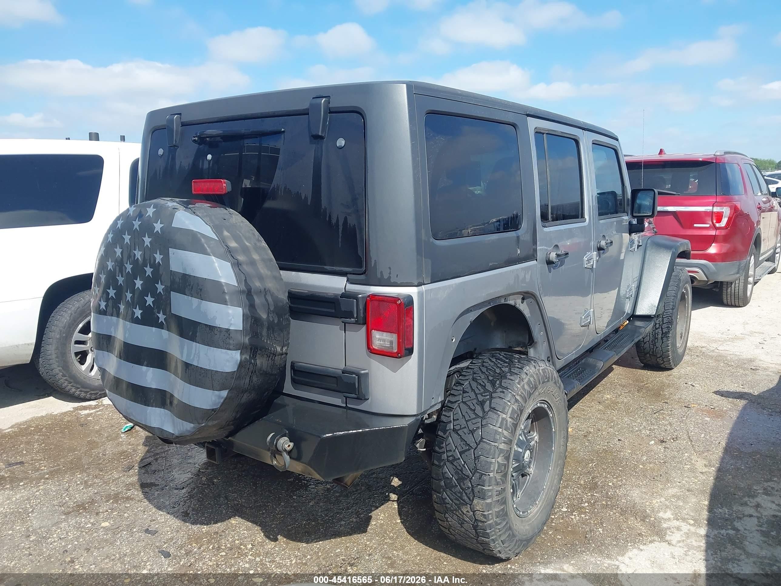 2013 Jeep Wrangler Unlimited Sport Gray vin: 1C4BJWDG6DL626110