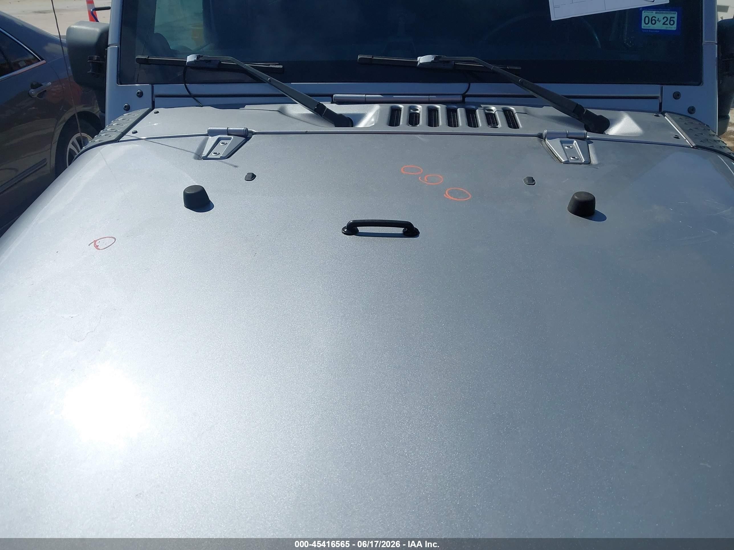 2013 Jeep Wrangler Unlimited Sport Gray vin: 1C4BJWDG6DL626110