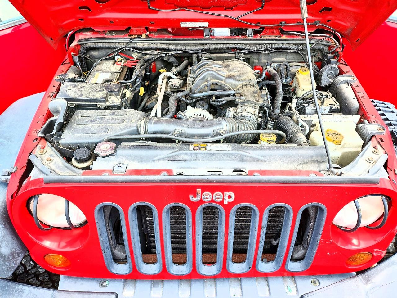 2013 Jeep Wrangler Unlimited Sport Красный vin: 1C4BJWDG6DL701257