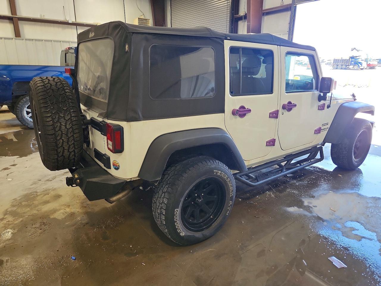 2014 Jeep Wrangler Unlimited Sport White vin: 1C4BJWDG6EL113215