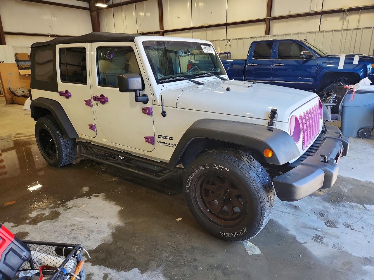 2014 Jeep Wrangler Unlimited Sport White vin: 1C4BJWDG6EL113215
