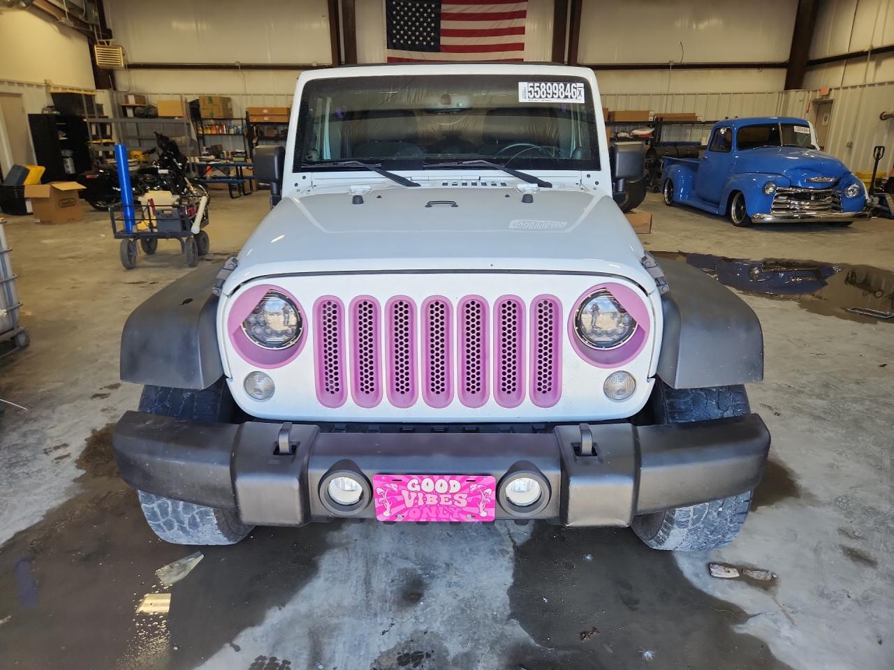 2014 Jeep Wrangler Unlimited Sport White vin: 1C4BJWDG6EL113215 Damage: Hood, Chipped, 2