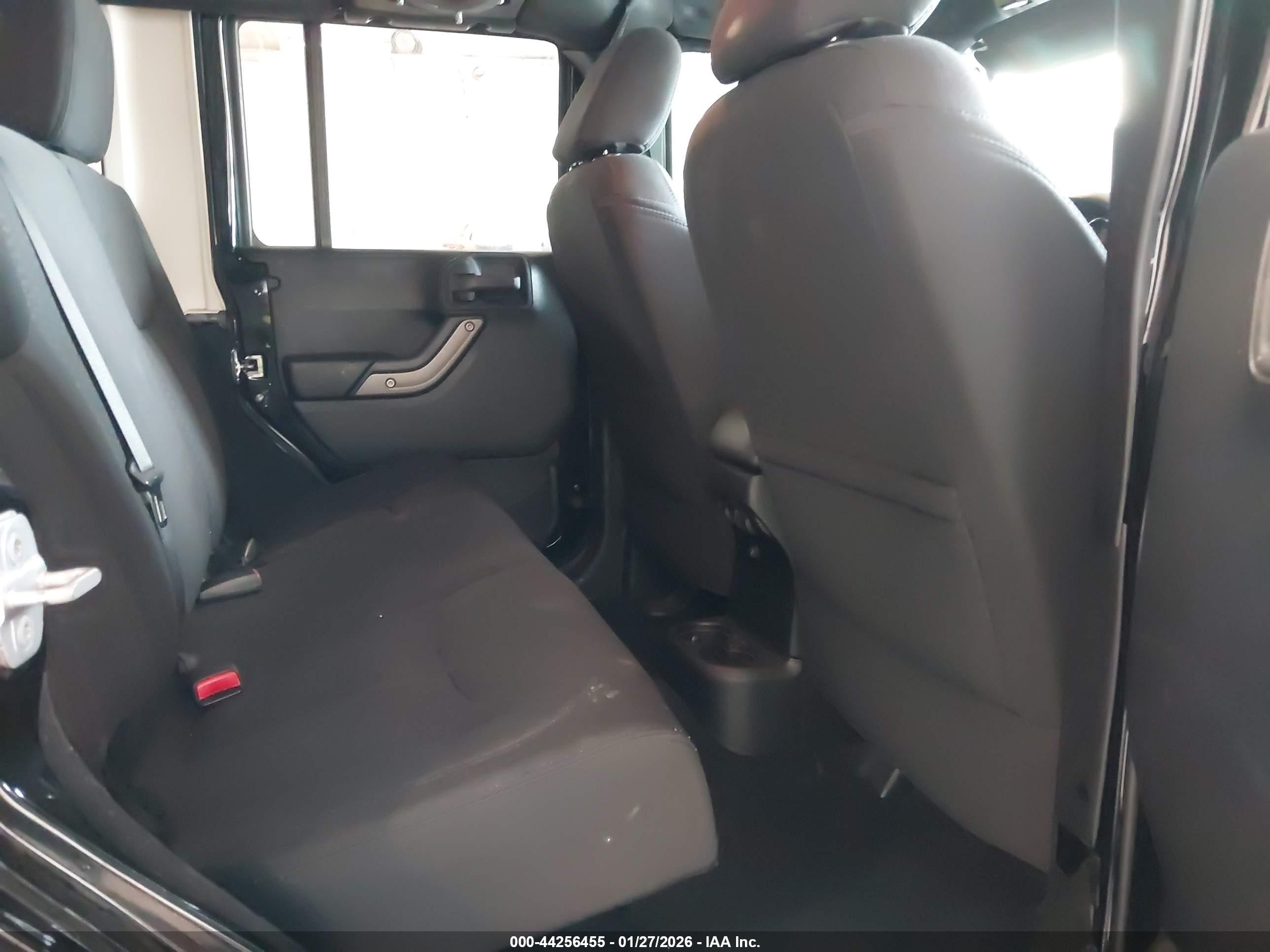 2014 Jeep Wrangler Unlimited Sport Черный vin: 1C4BJWDG6EL116230