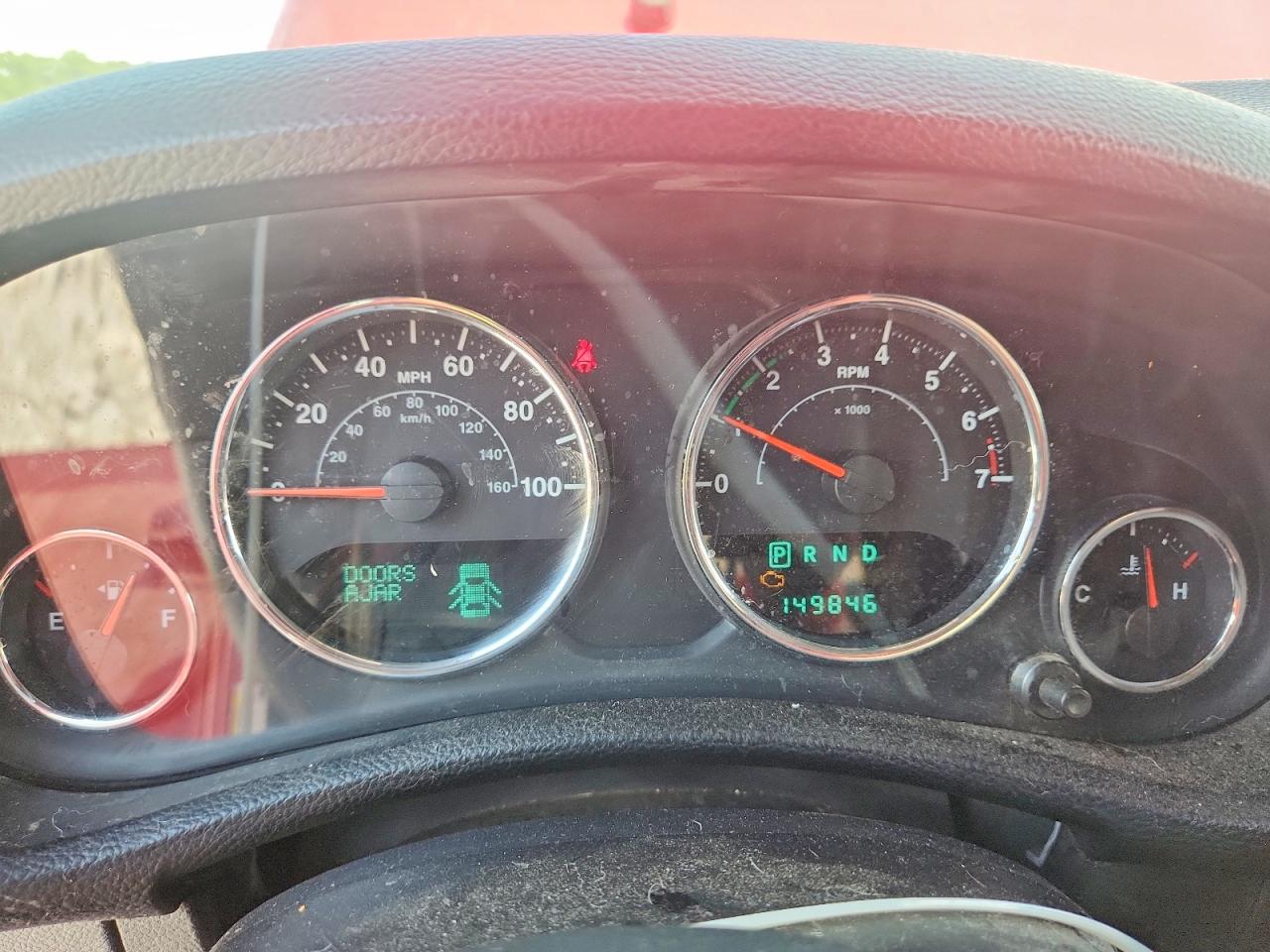 2014 Jeep Wrangler Unlimited Sport Red vin: 1C4BJWDG6EL155349