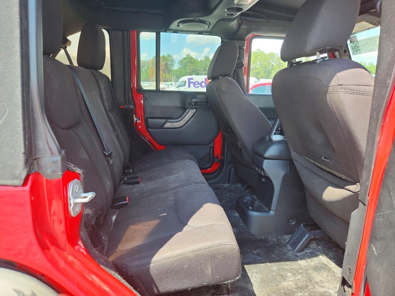 2014 Jeep Wrangler Unlimited Sport Red vin: 1C4BJWDG6EL155349