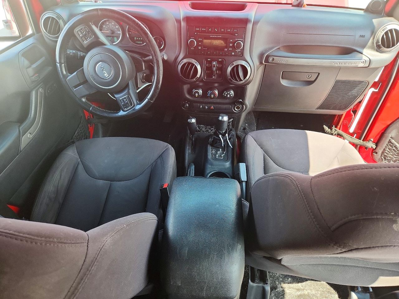 2014 Jeep Wrangler Unlimited Sport Red vin: 1C4BJWDG6EL155349