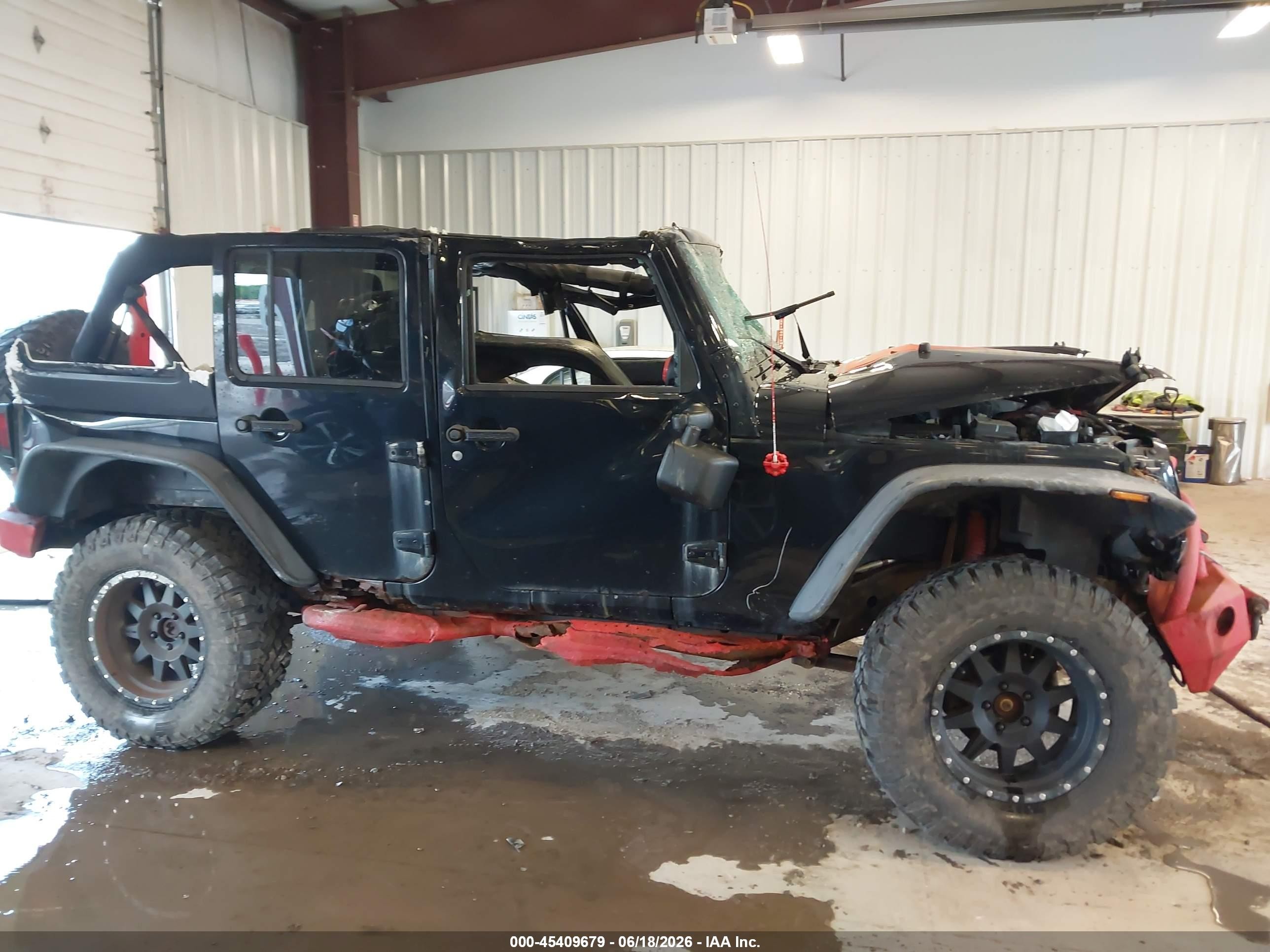 2014 Jeep Wrangler Unlimited Sport Black vin: 1C4BJWDG6EL171969
