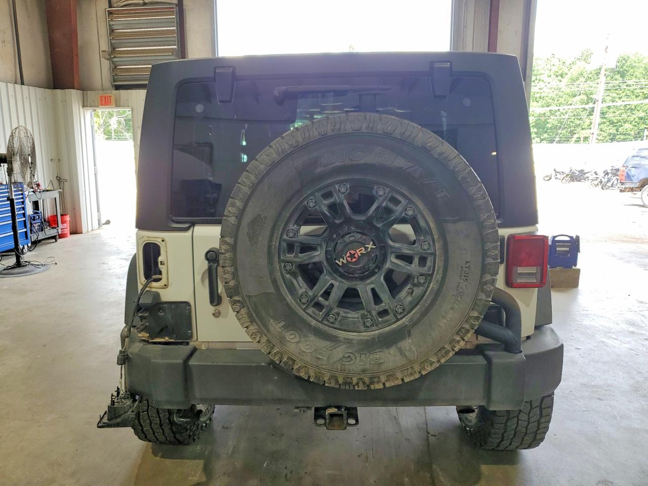 2014 Jeep Wrangler Unlimited Sport Белый vin: 1C4BJWDG6EL177089