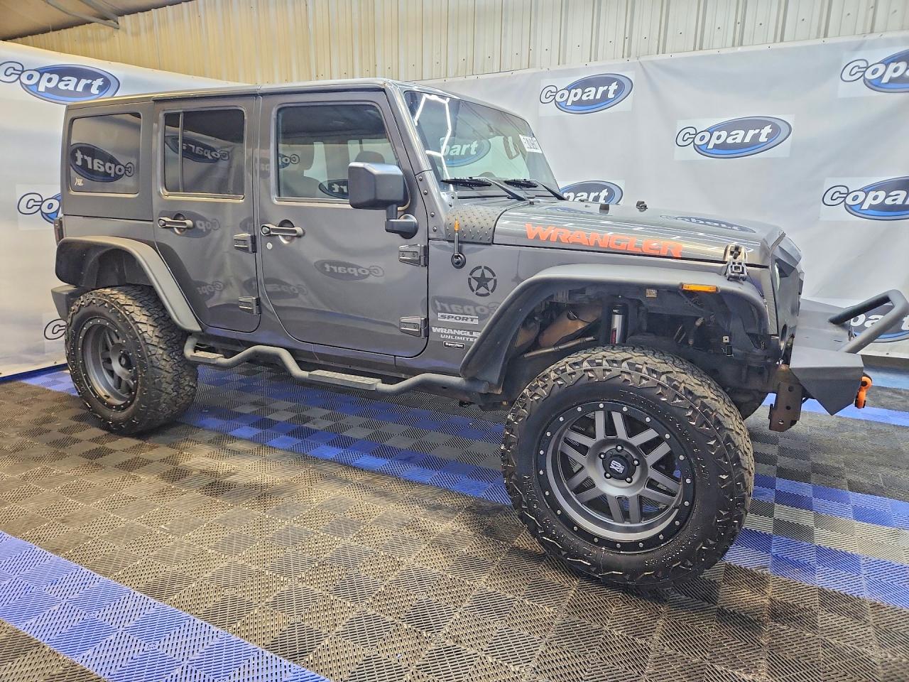 2014 Jeep Wrangler Unlimited Sport Gray vin: 1C4BJWDG6EL270288