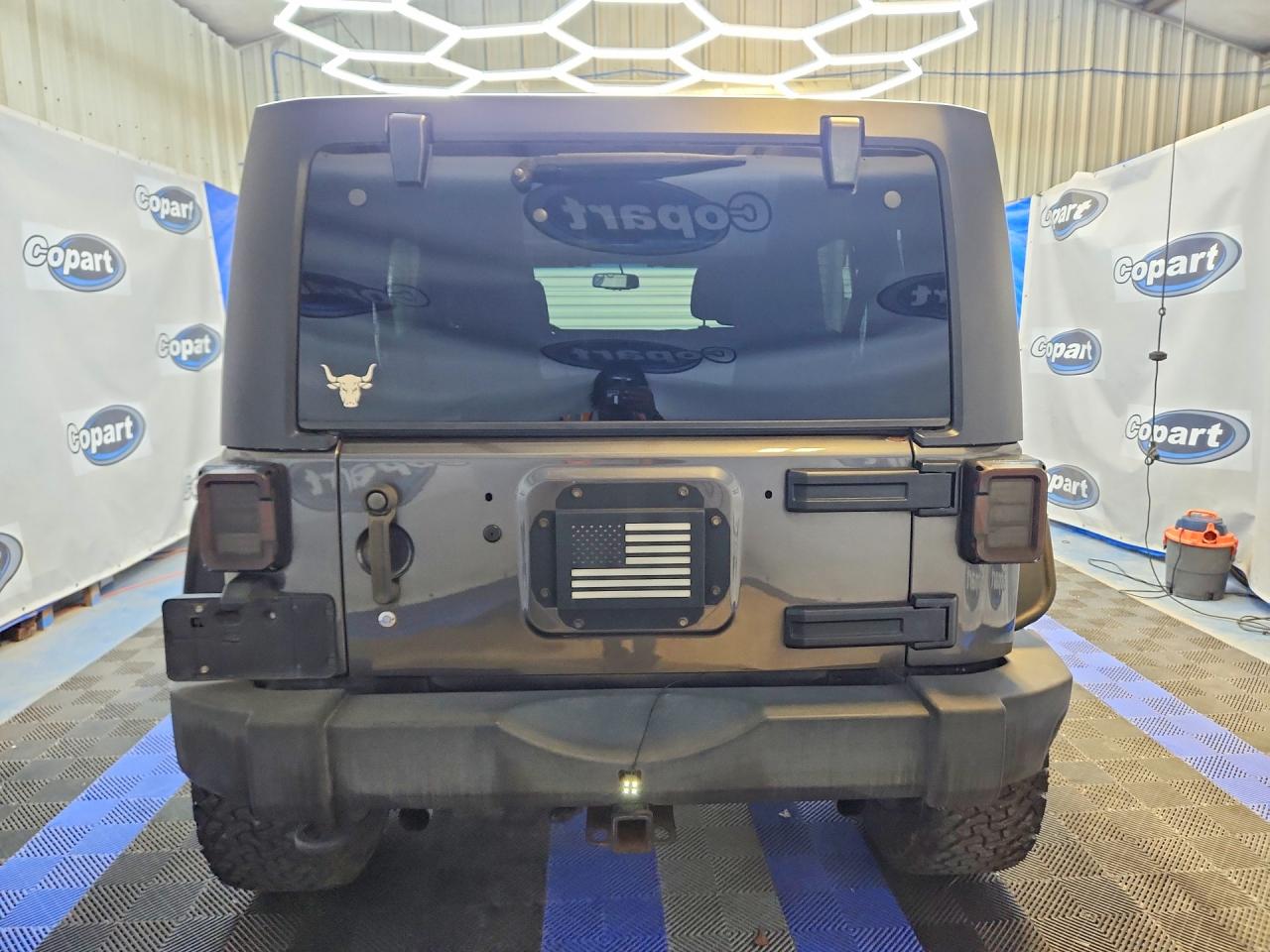 2014 Jeep Wrangler Unlimited Sport Gray vin: 1C4BJWDG6EL270288