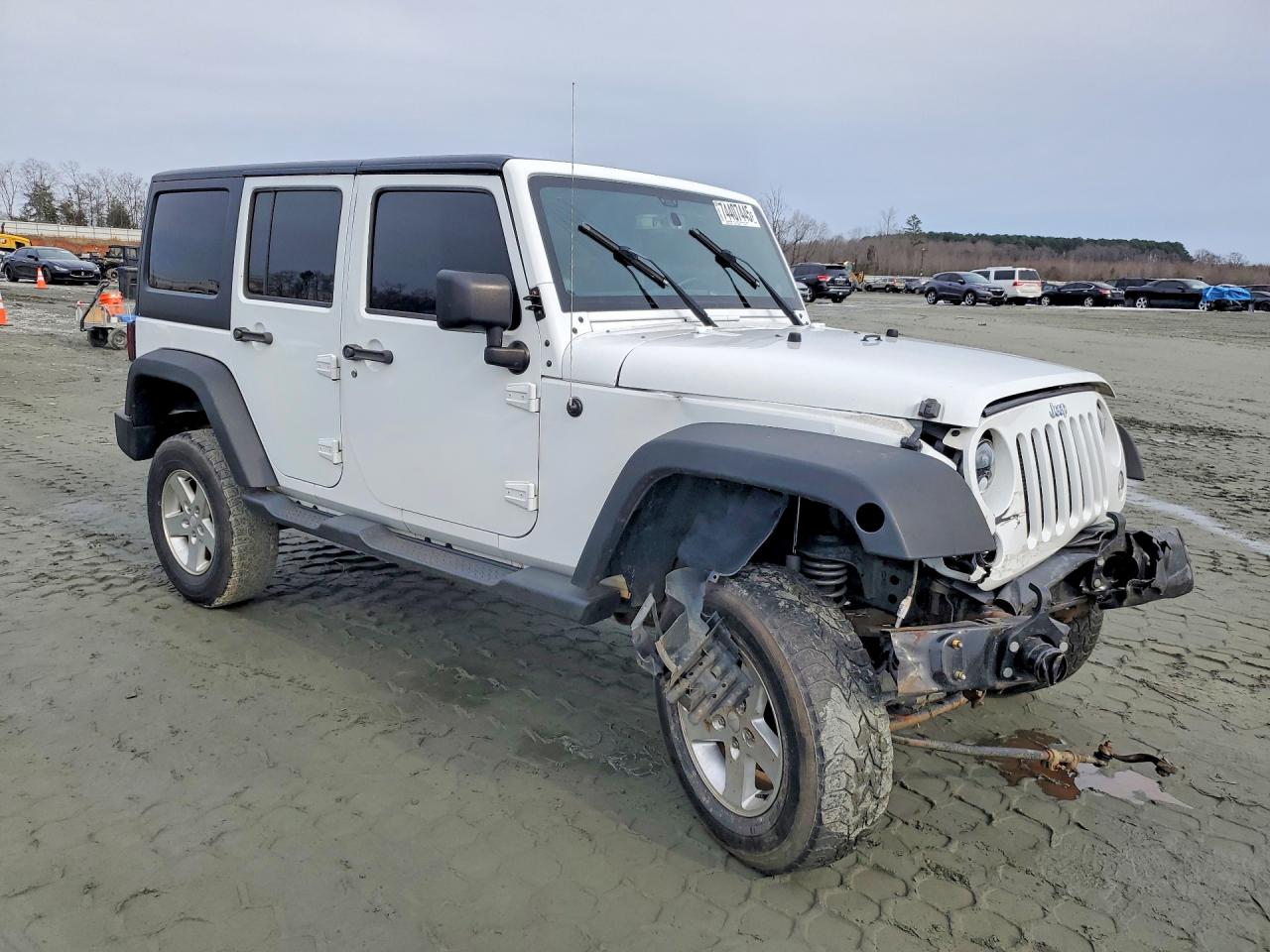 2014 Jeep Wrangler Unlimited Sport White vin: 1C4BJWDG6EL295207