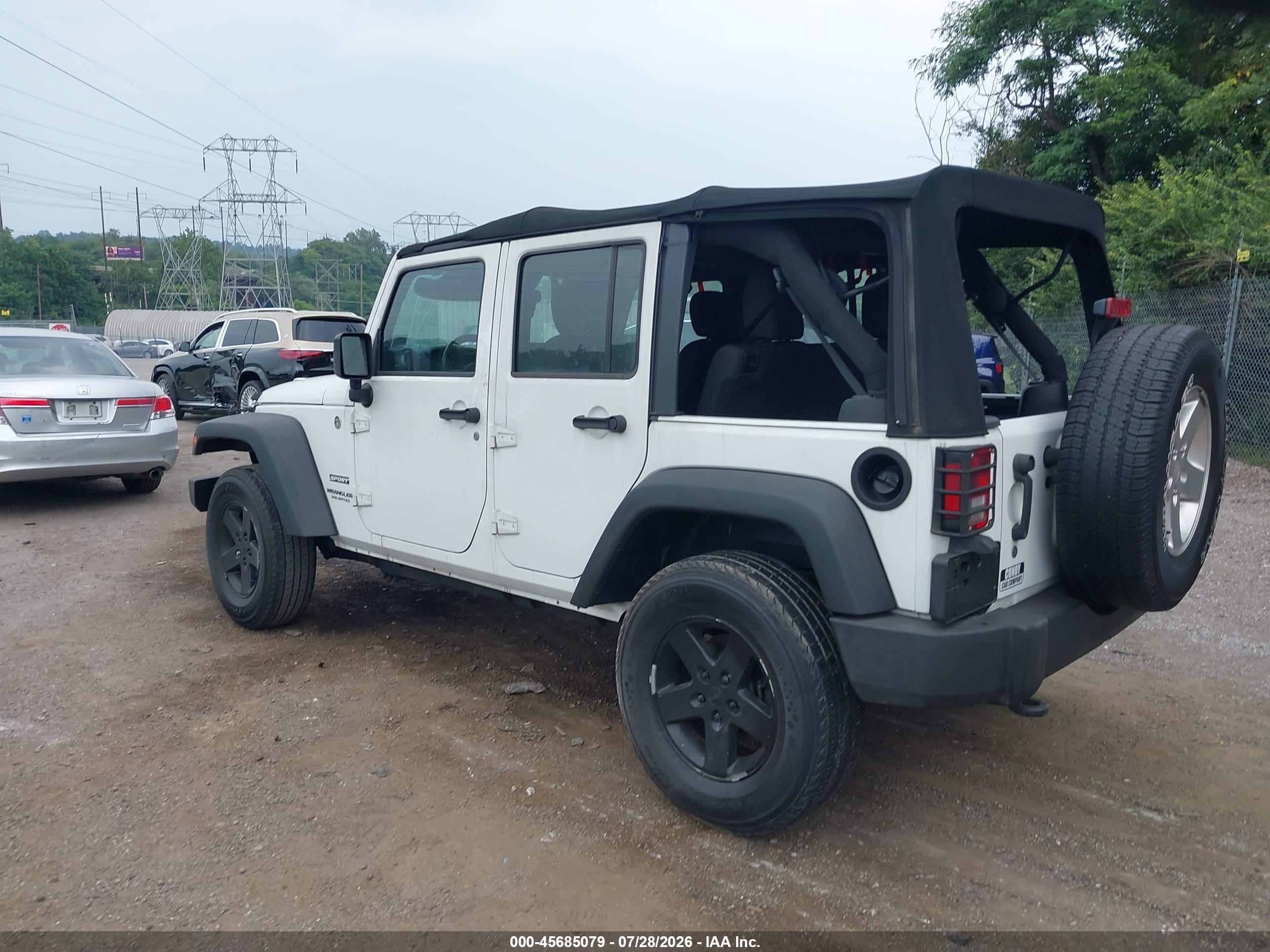 2015 Jeep Wrangler Unlimited Sport White vin: 1C4BJWDG6FL518041