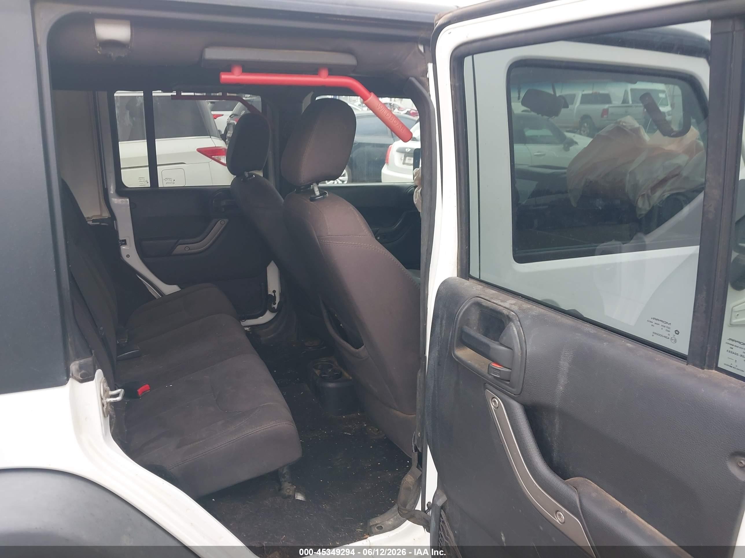 2015 Jeep Wrangler Unlimited Sport White vin: 1C4BJWDG6FL536667
