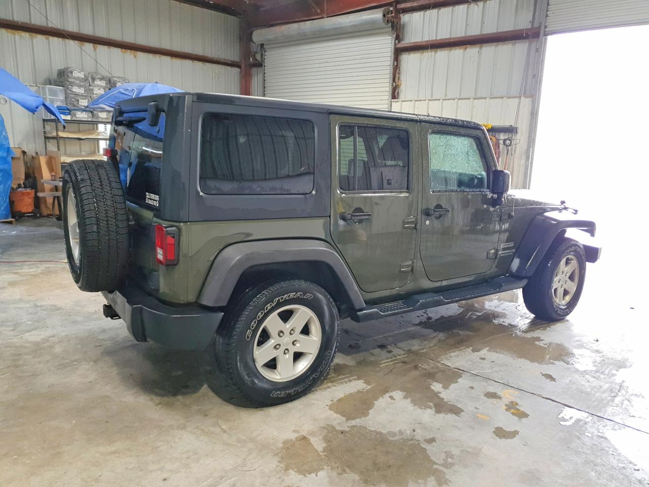 2015 Jeep Wrangler Unlimited Sport Green vin: 1C4BJWDG6FL586243