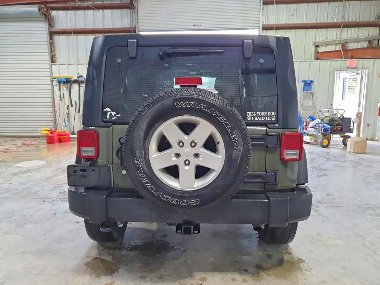 2015 Jeep Wrangler Unlimited Sport Green vin: 1C4BJWDG6FL586243