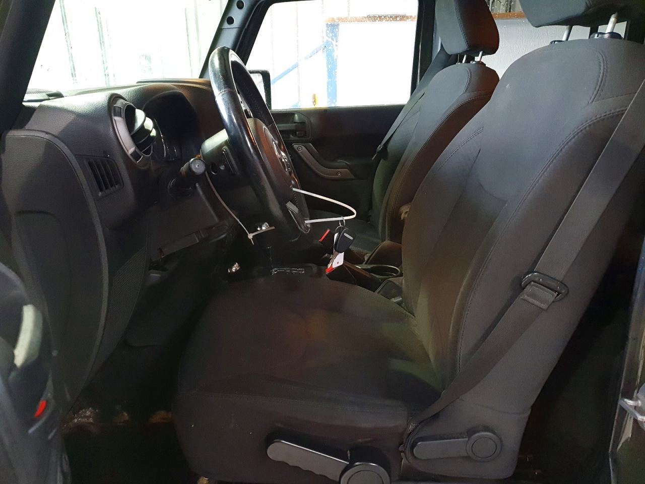 2015 Jeep Wrangler Unlimited Sport Green vin: 1C4BJWDG6FL586243