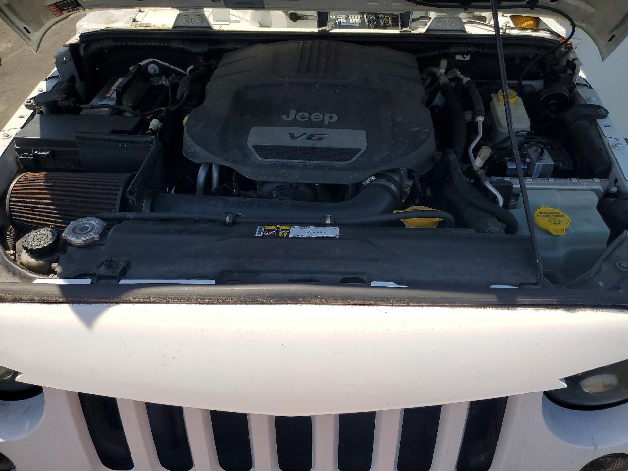 2015 Jeep Wrangler Unlimited Sport White vin: 1C4BJWDG6FL684916