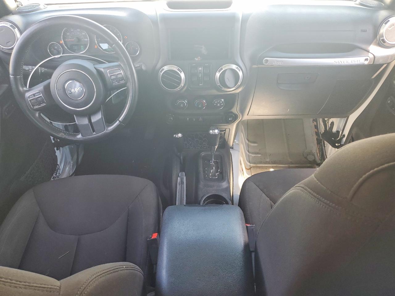 2015 Jeep Wrangler Unlimited Sport White vin: 1C4BJWDG6FL684916