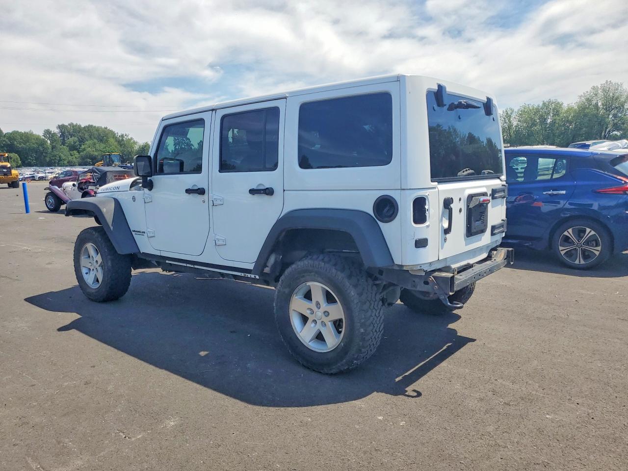 2015 Jeep Wrangler Unlimited Sport White vin: 1C4BJWDG6FL684916