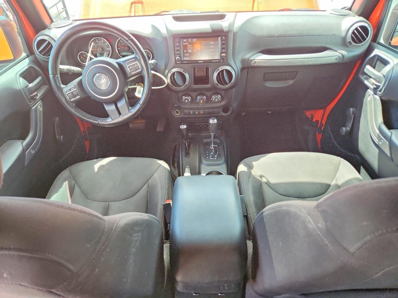 2015 Jeep Wrangler Unlimited Sport Оранжевый vin: 1C4BJWDG6FL689615