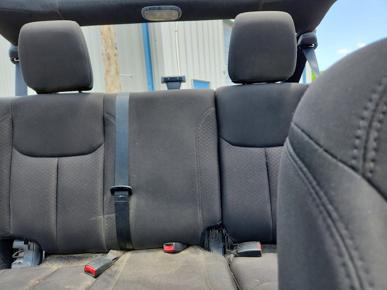 2015 Jeep Wrangler Unlimited Sport Blue vin: 1C4BJWDG6FL698539