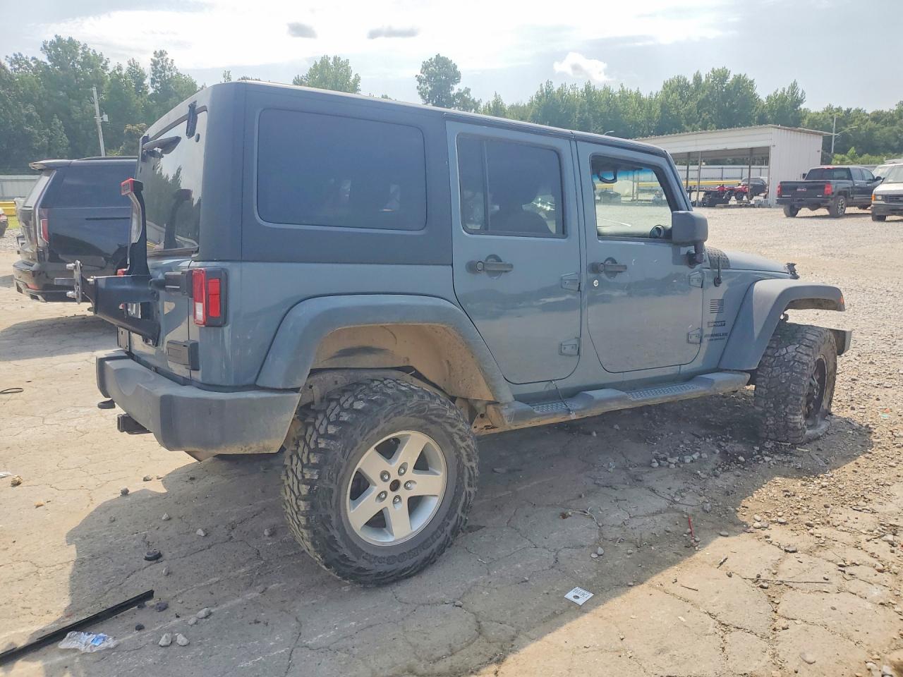 2015 Jeep Wrangler Unlimited Sport Gray vin: 1C4BJWDG6FL698539