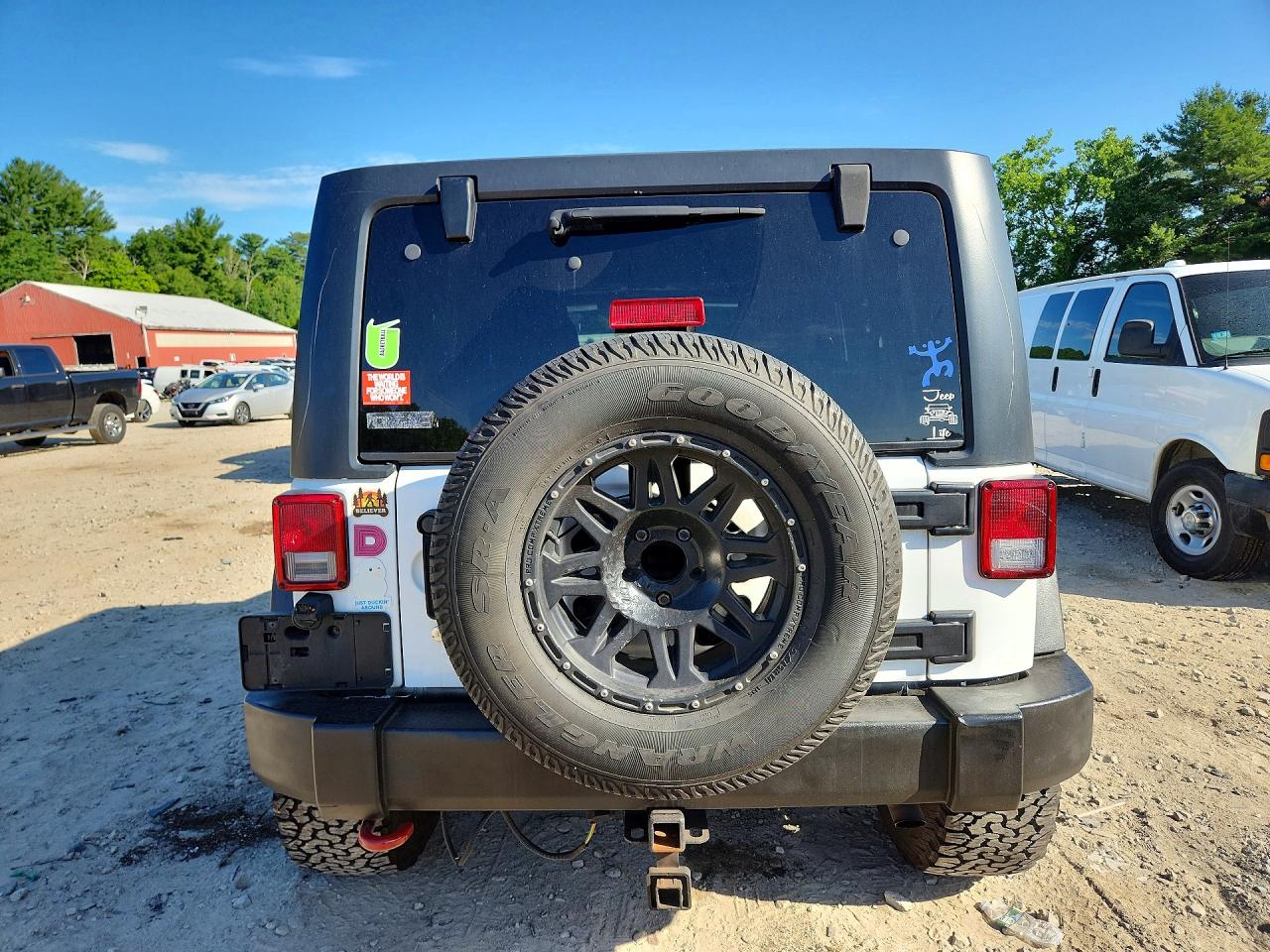 2015 Jeep Wrangler Unlimited Sport White vin: 1C4BJWDG6FL705280