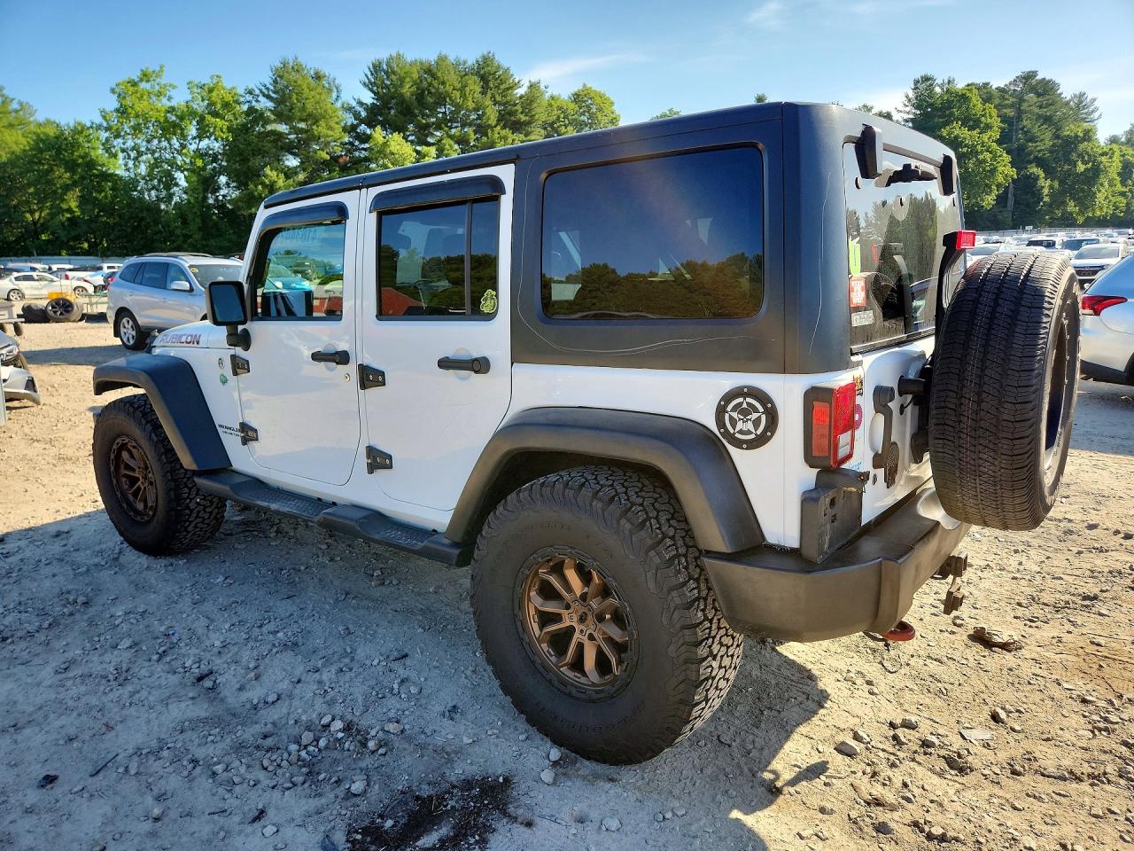 2015 Jeep Wrangler Unlimited Sport White vin: 1C4BJWDG6FL705280