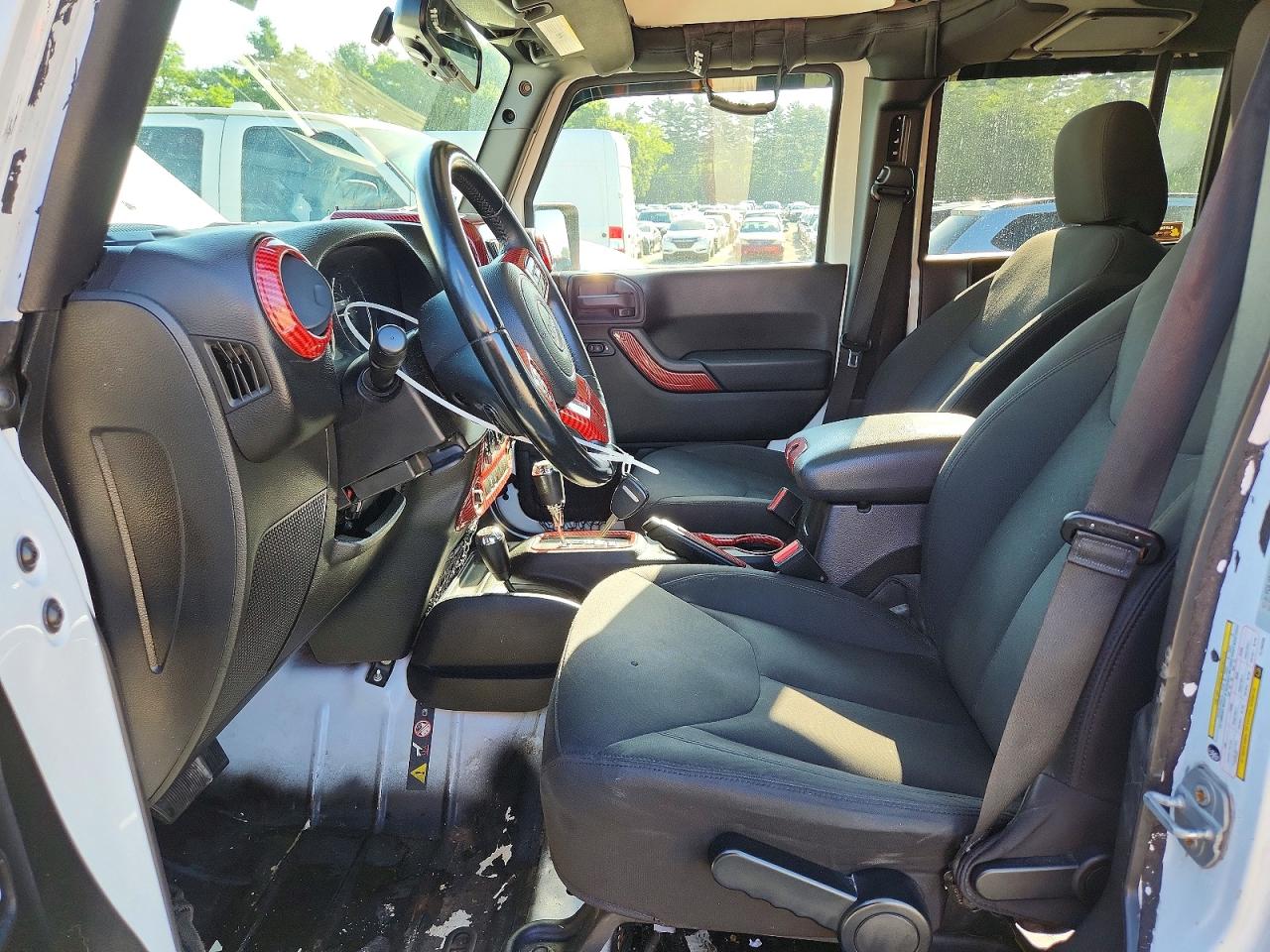 2015 Jeep Wrangler Unlimited Sport White vin: 1C4BJWDG6FL705280