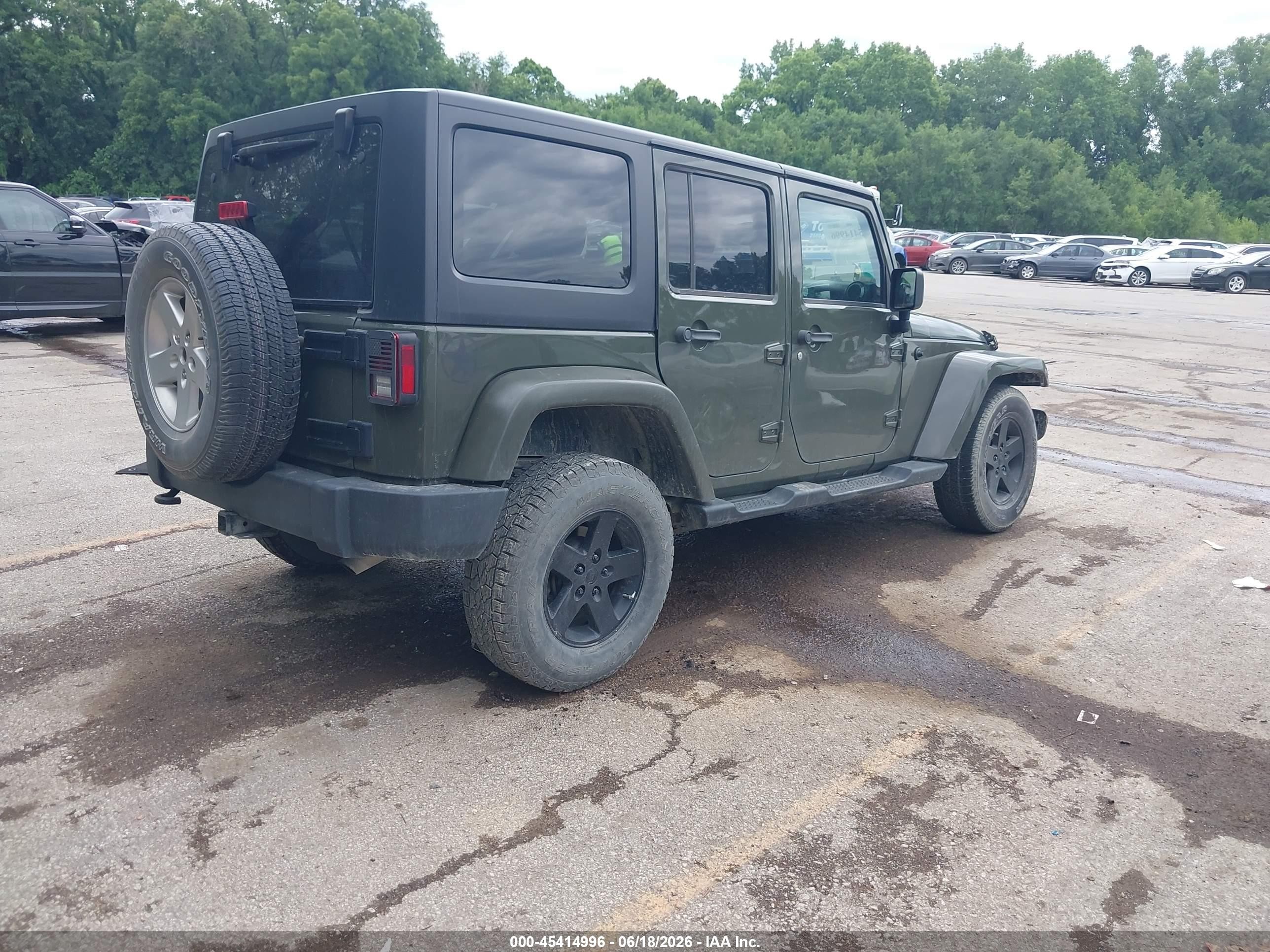 2015 Jeep Wrangler Unlimited Sport Green vin: 1C4BJWDG6FL762627