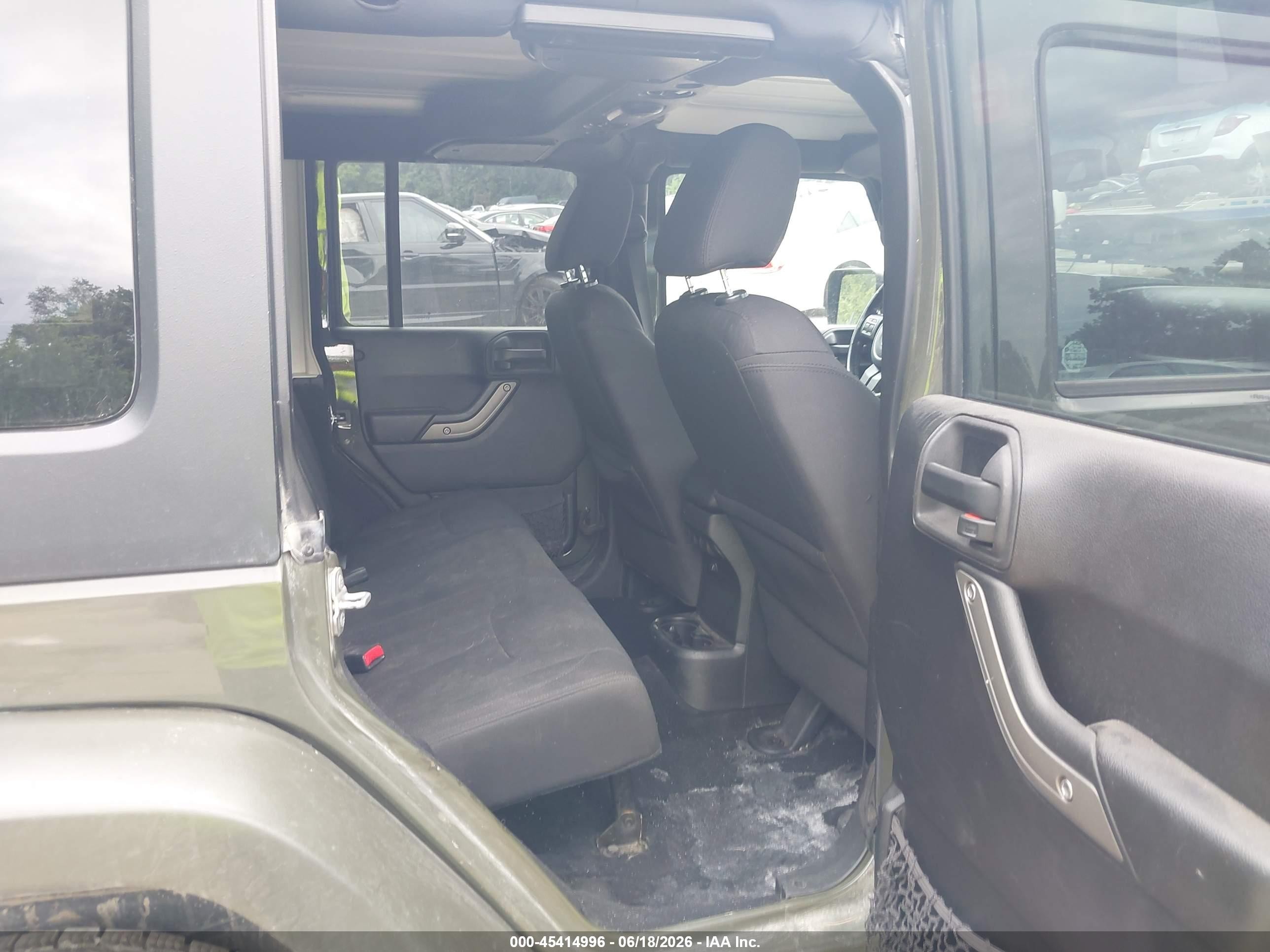 2015 Jeep Wrangler Unlimited Sport Green vin: 1C4BJWDG6FL762627