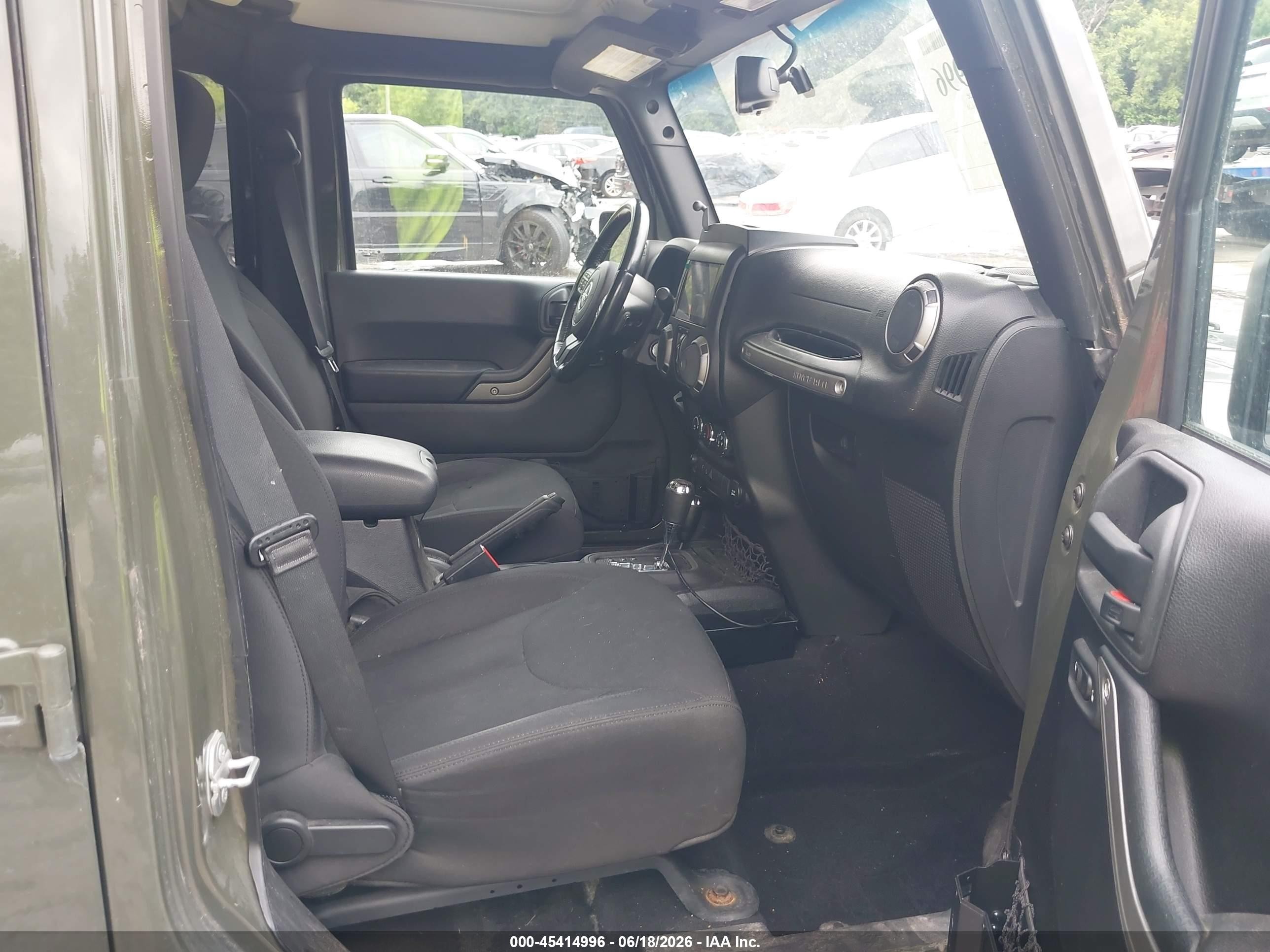 2015 Jeep Wrangler Unlimited Sport Green vin: 1C4BJWDG6FL762627