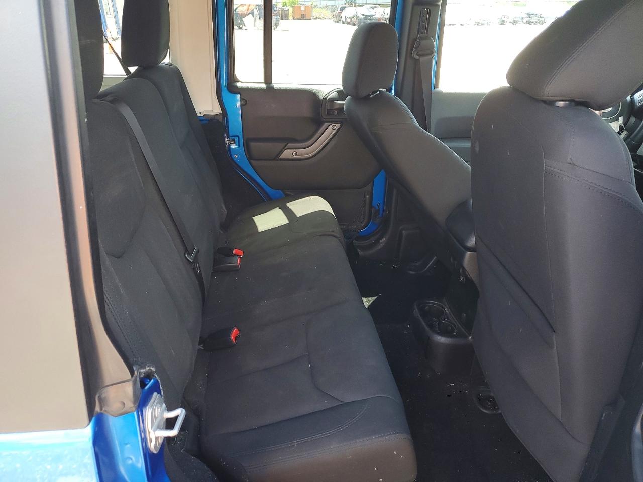 2016 Jeep Wrangler Unlimited Sport Blue vin: 1C4BJWDG6GL107935