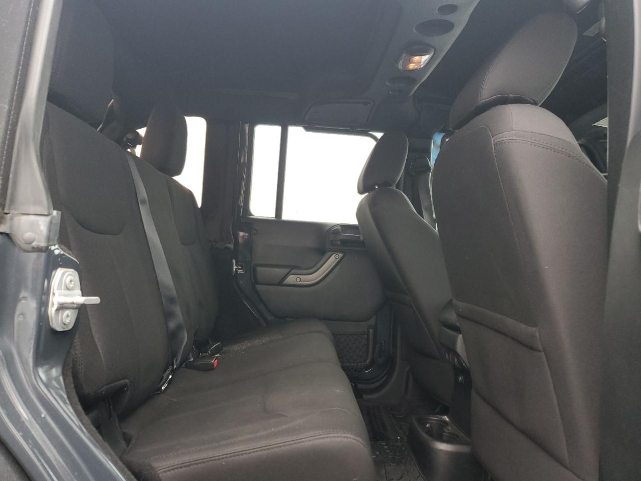2016 Jeep Wrangler Unlimited Sport Gray vin: 1C4BJWDG6GL270407