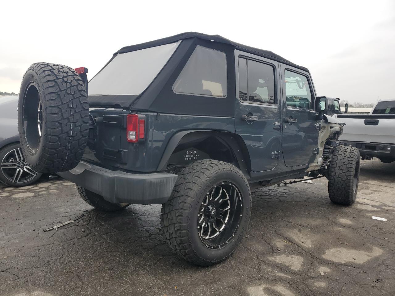 2016 Jeep Wrangler Unlimited Sport Gray vin: 1C4BJWDG6GL270407