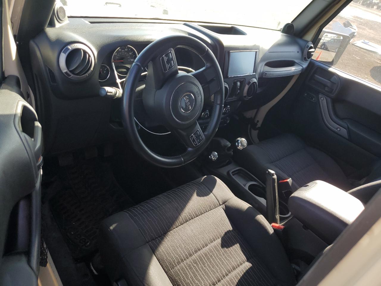 2012 Jeep Wrangler Unlimited Sport Cream vin: 1C4BJWDG7CL103001