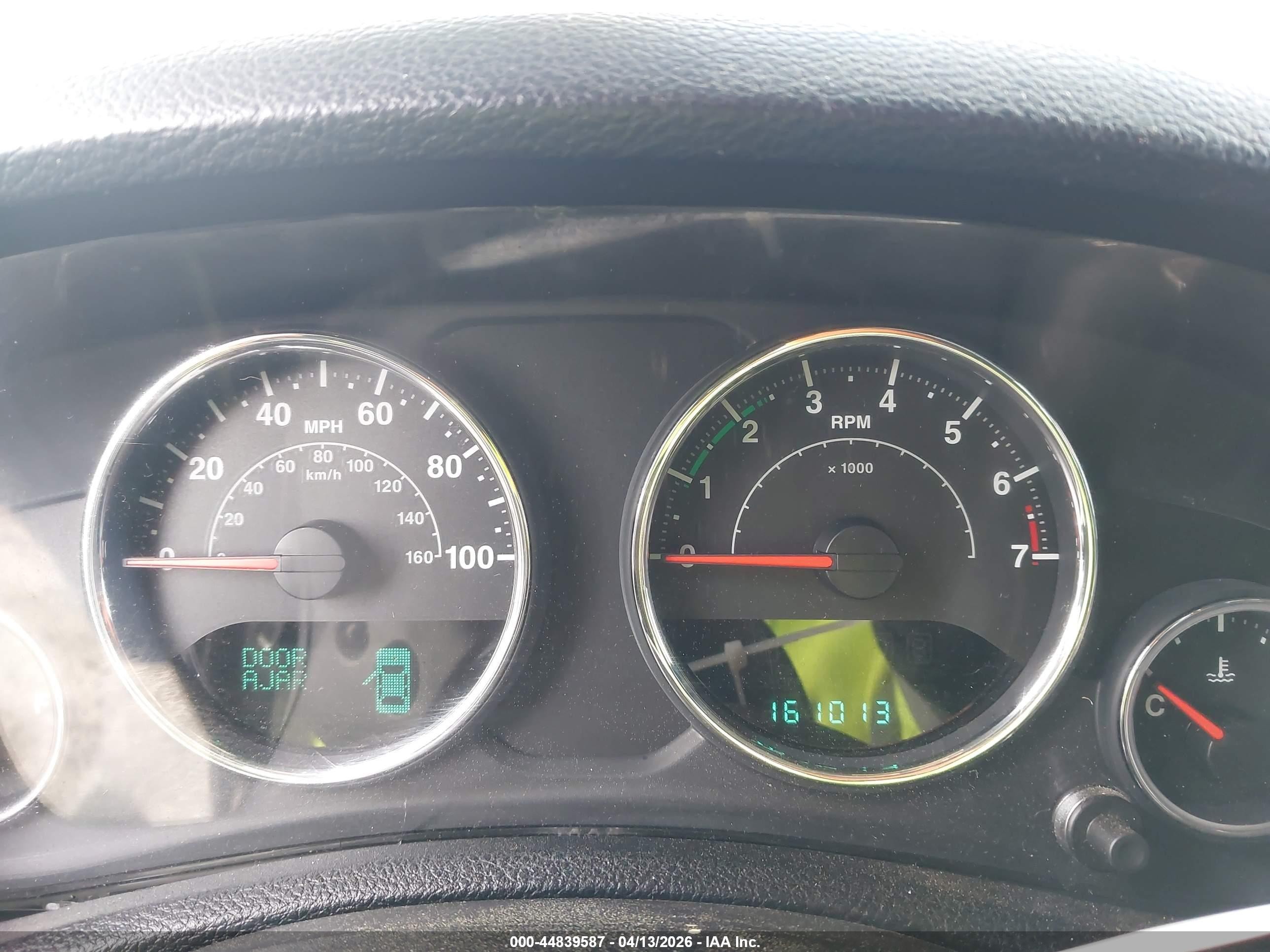 2012 Jeep Wrangler Unlimited Sport Silver vin: 1C4BJWDG7CL284519