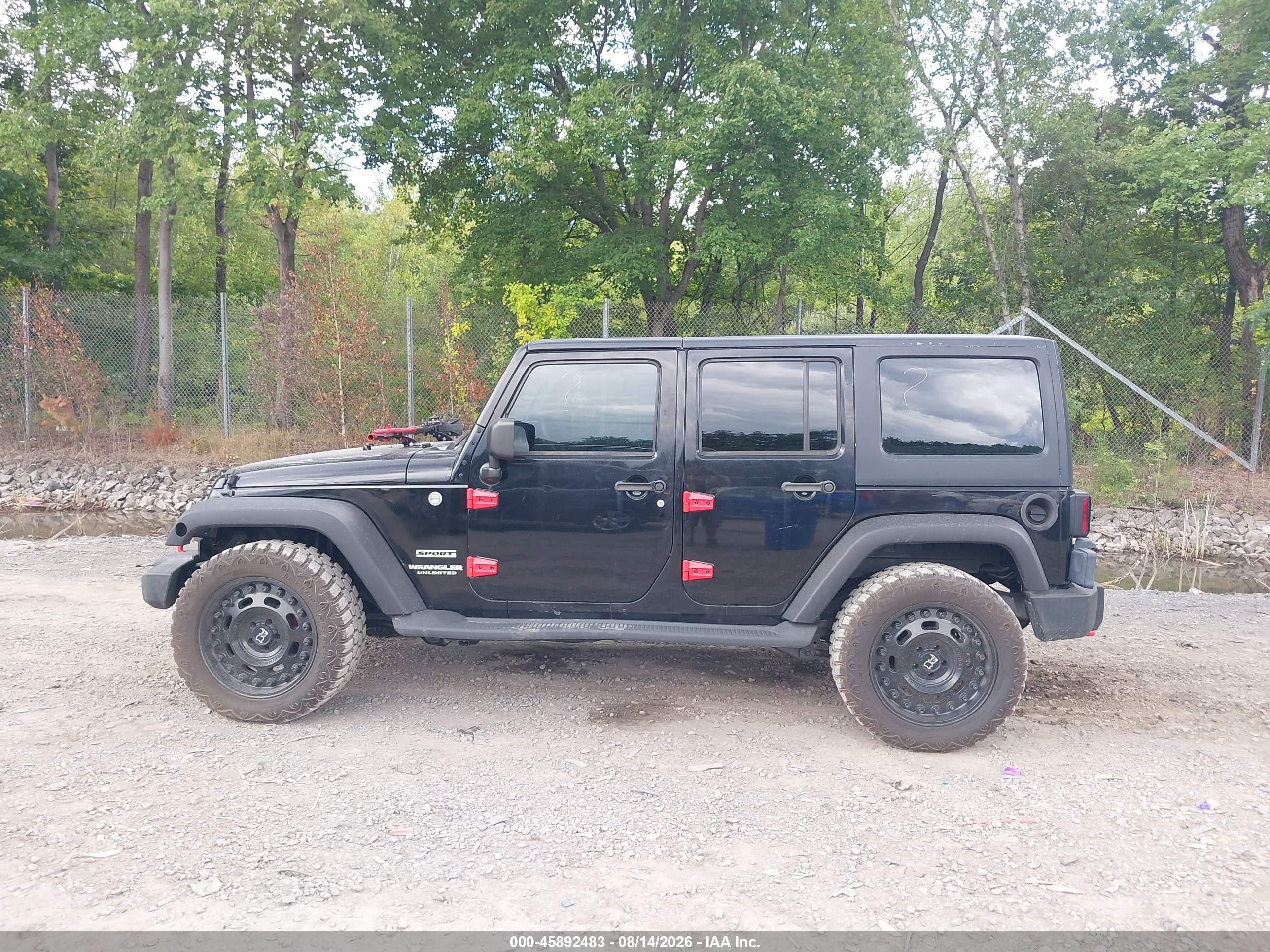 2013 Jeep Wrangler Unlimited Sport Black vin: 1C4BJWDG7DL581257