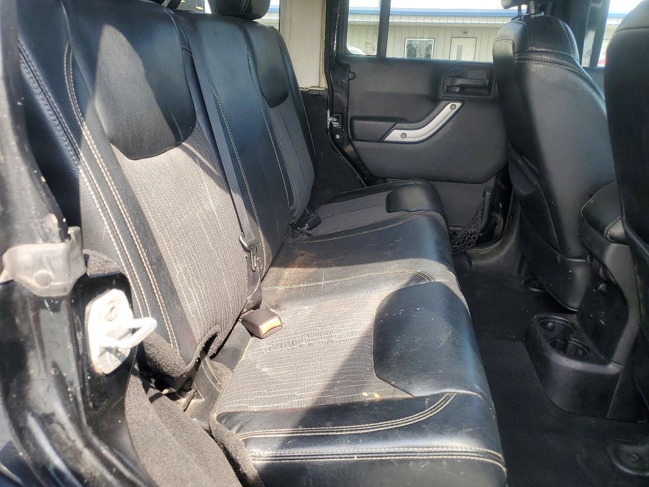2013 Jeep Wrangler Unlimited Sport Черный vin: 1C4BJWDG7DL618503