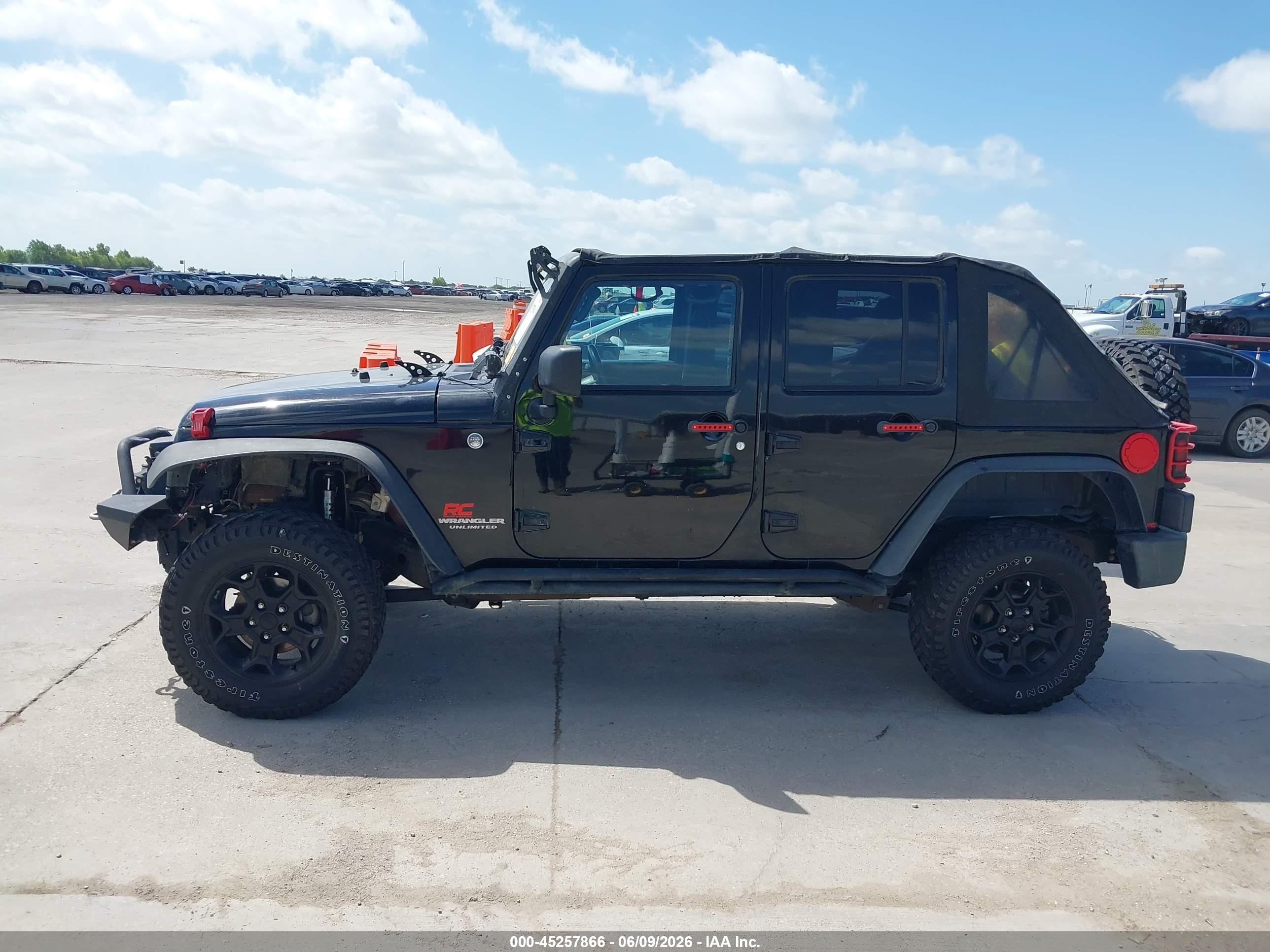 2013 Jeep Wrangler Unlimited Sport Black vin: 1C4BJWDG7DL660881