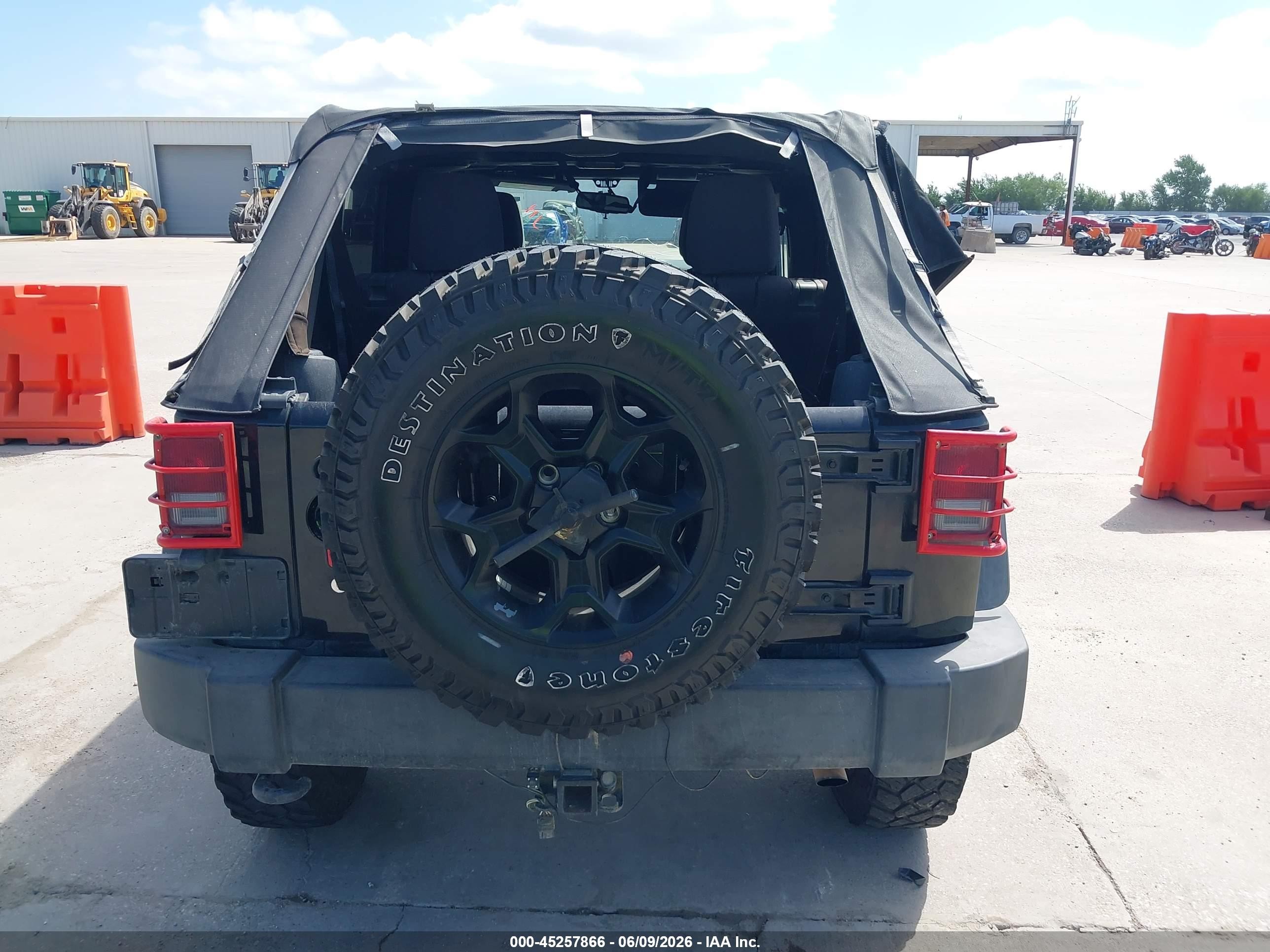 2013 Jeep Wrangler Unlimited Sport Black vin: 1C4BJWDG7DL660881
