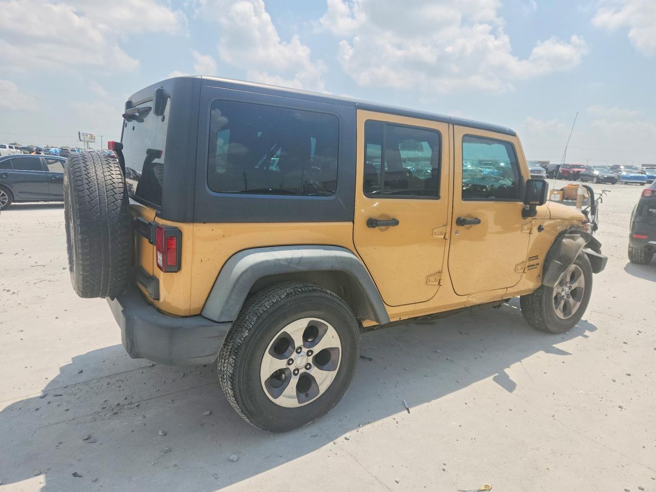 2013 Jeep Wrangler Unlimited Sport Tan vin: 1C4BJWDG7DL666826