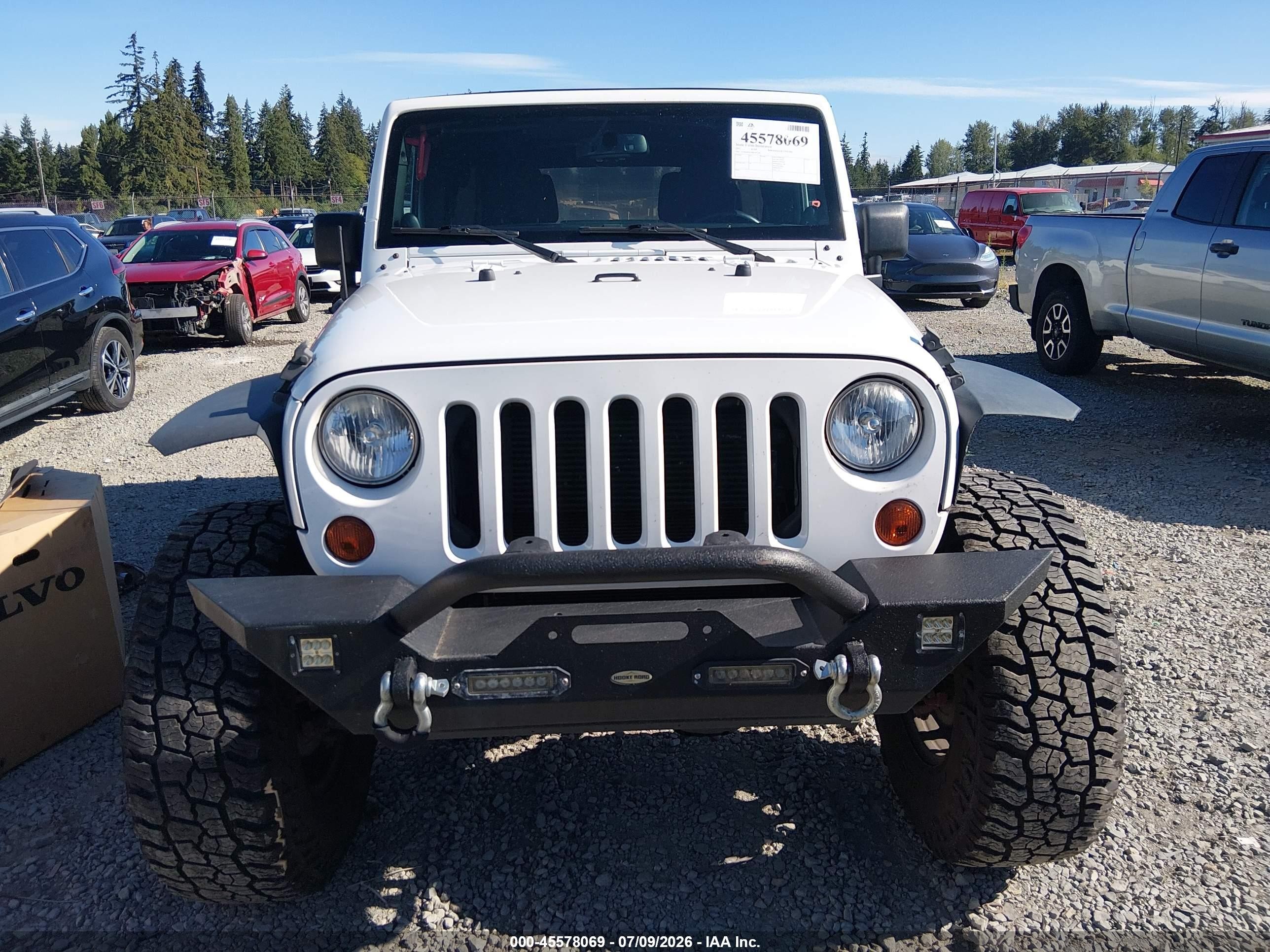 2013 Jeep Wrangler Unlimited Sport White vin: 1C4BJWDG7DL697140